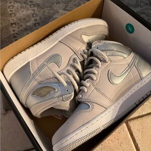 Jordan 1 Tokyo silver Nike Kids Shoes in Silver and Gray